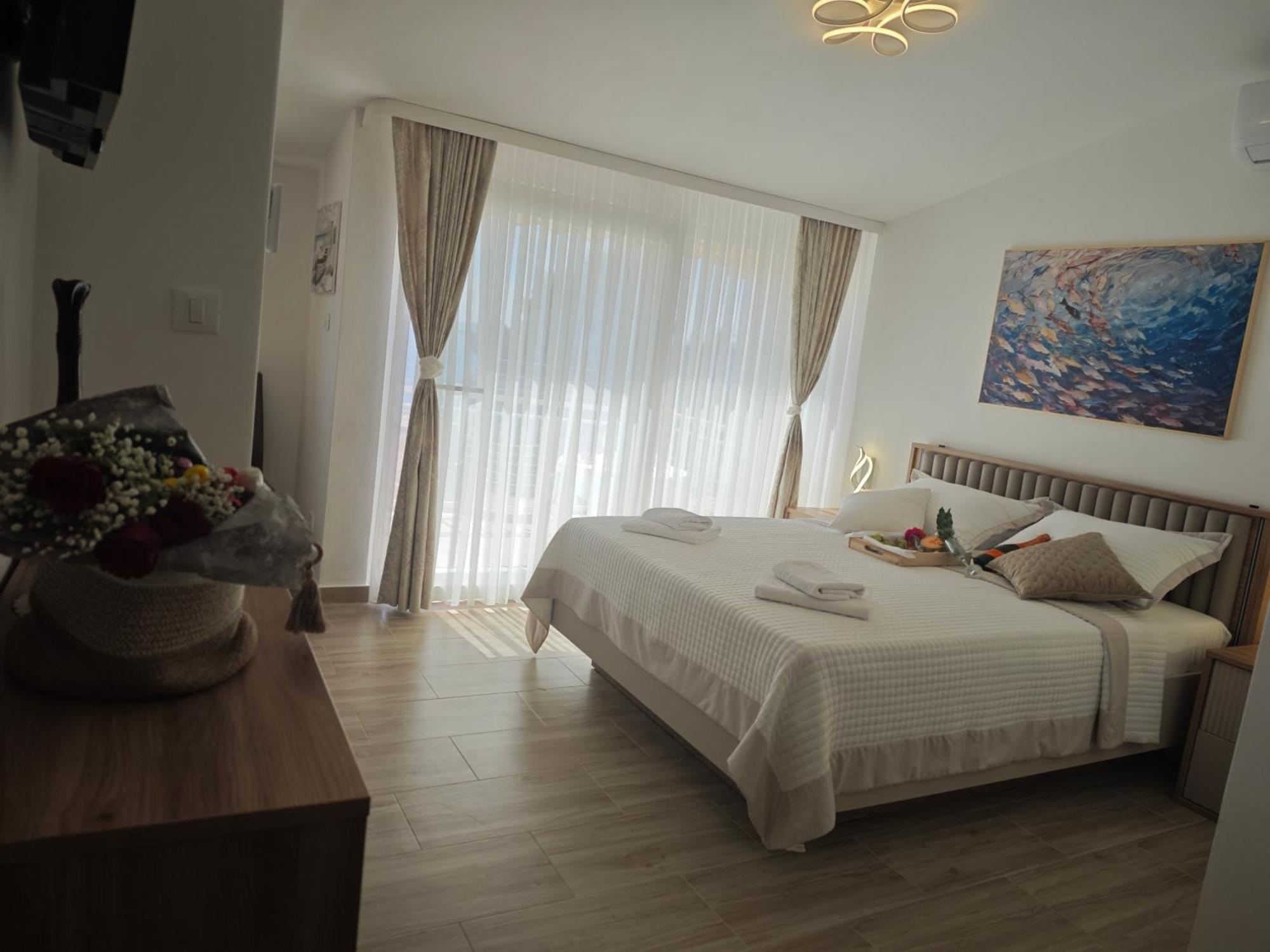 Topic Apartment *
