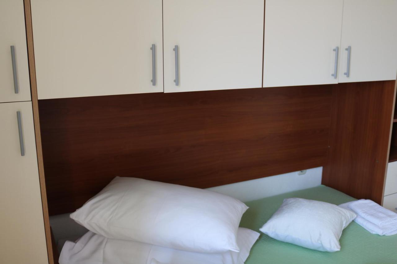Topic Apartment *
